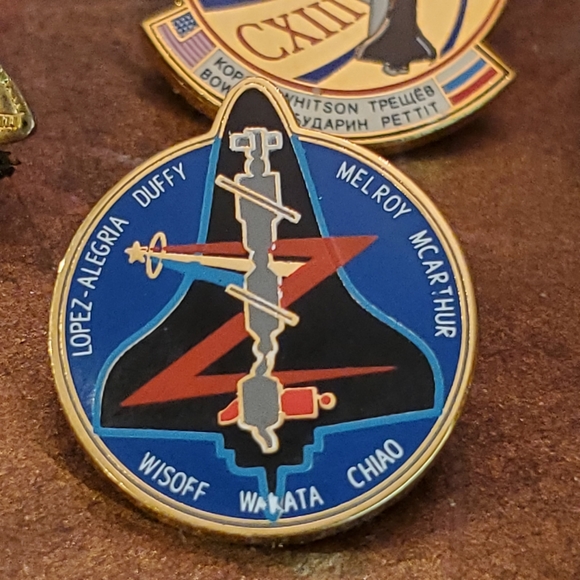 NASA Space Shuttle Mission Pins - Picture 5 of 12